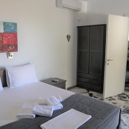 Anna'S Place Rooms 伊拉克利亚岛 外观 照片