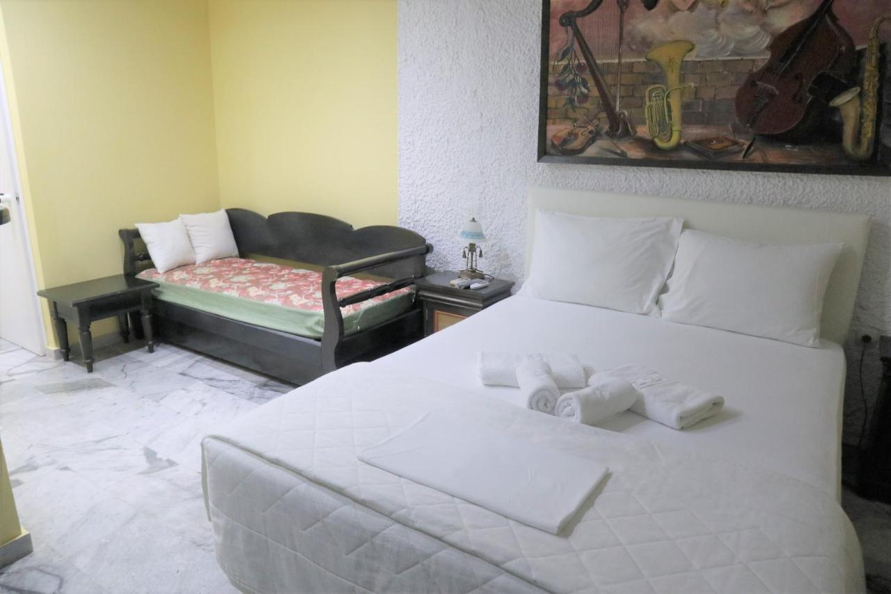 Anna'S Place Rooms 伊拉克利亚岛 外观 照片